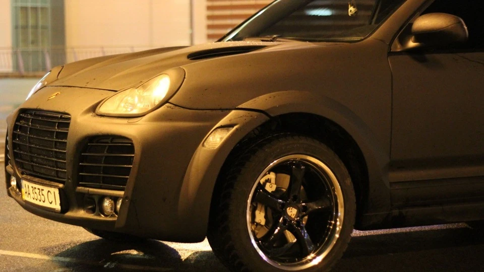 Porsche Cayenne FC DynamoKiev Magnum 2