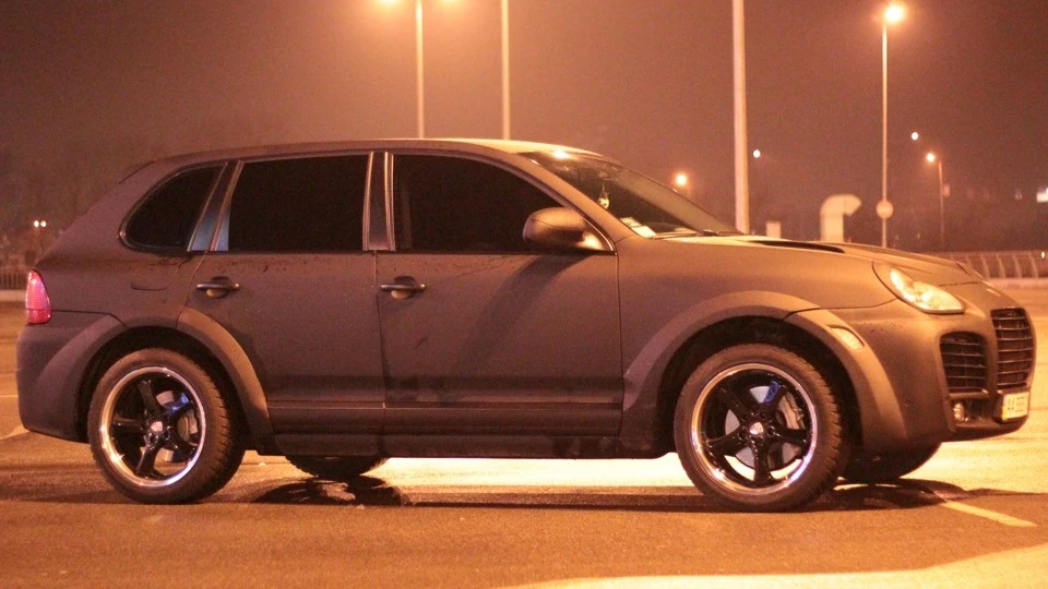 Porsche Cayenne FC DynamoKiev Magnum 4