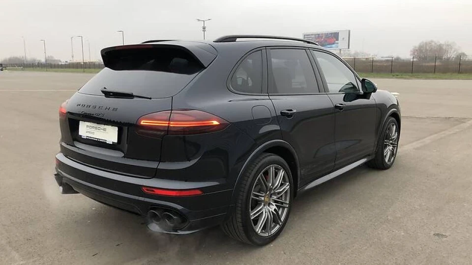 Porsche Cayenne GTS 5