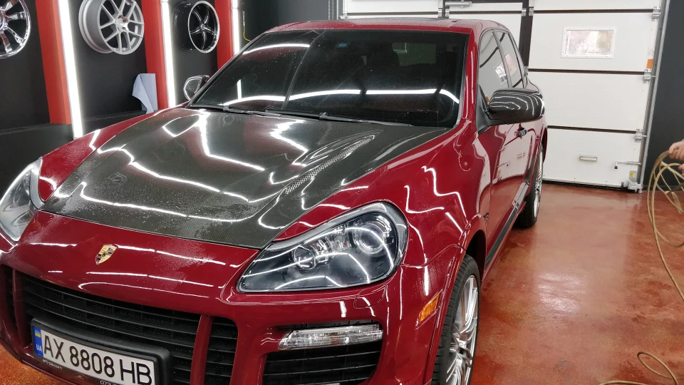 Porsche Cayenne GTS 2