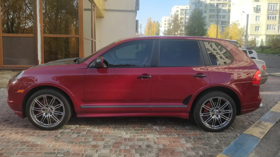 Porsche Cayenne GTS 4
