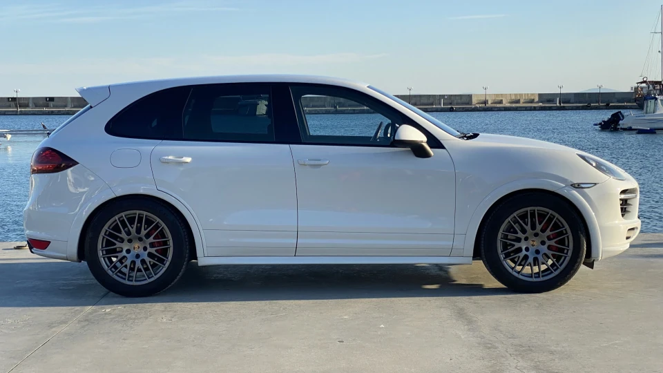 Porsche Cayenne GTS 3