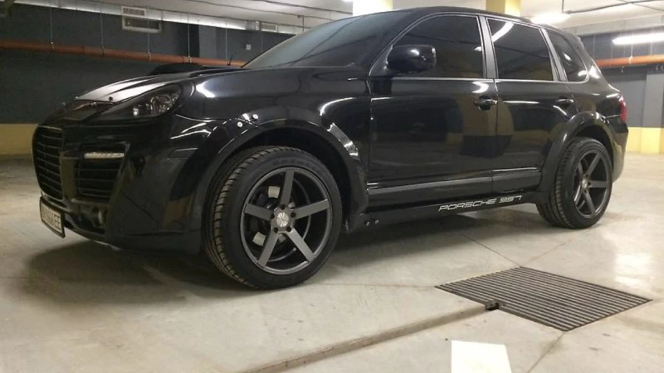 Porsche Cayenne MAGNUM 4