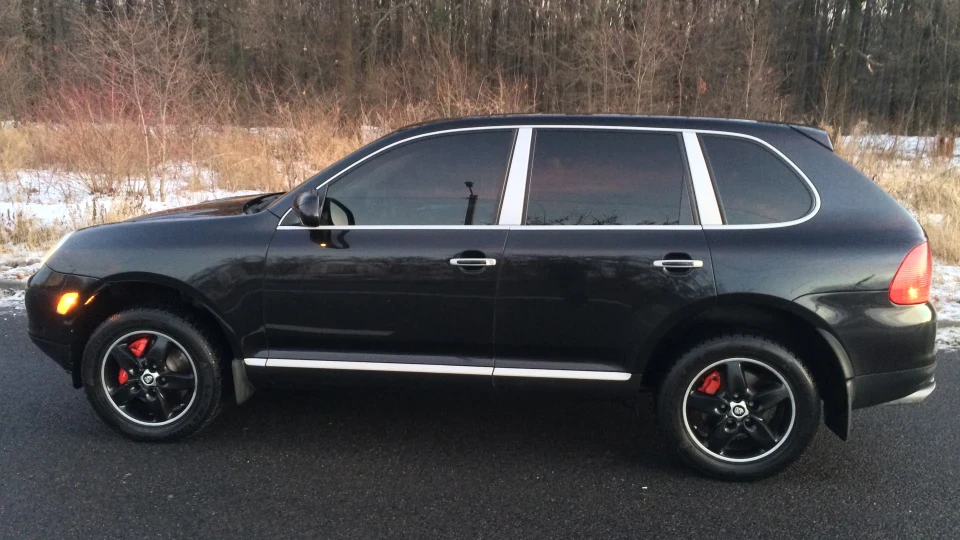 Porsche Cayenne Turbo "Black Classic" 2