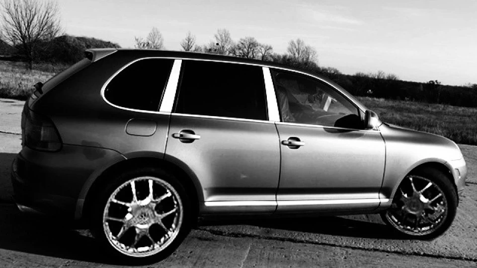 Porsche Cayenne TURBO МАГНИТ 2