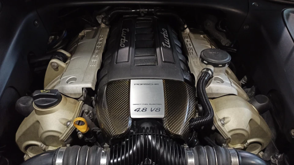 Porsche Cayenne Turbo блискавка 3