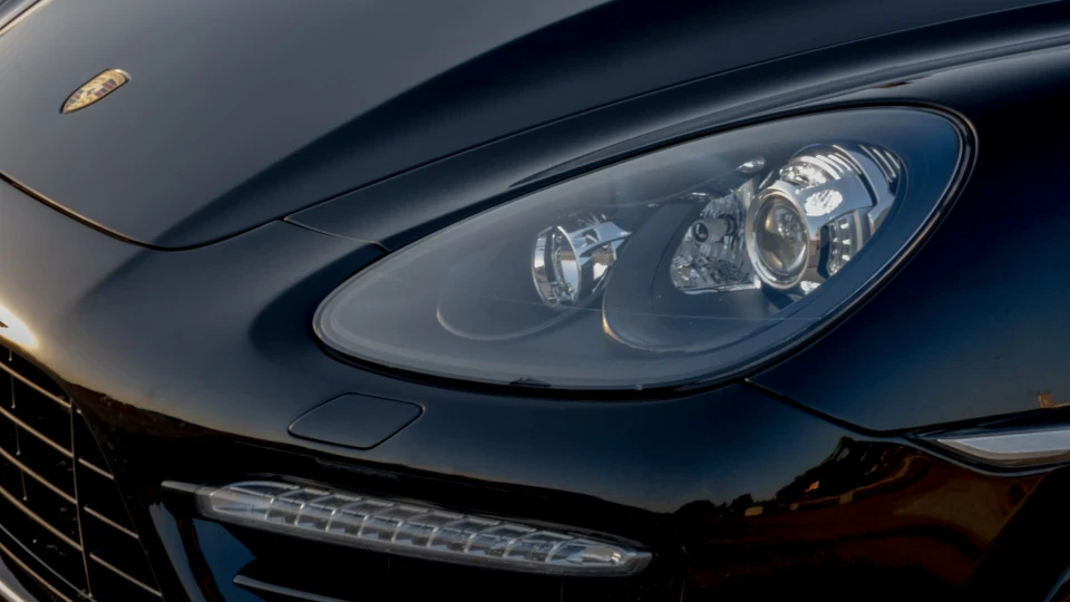 Porsche Cayenne TURBO S 2