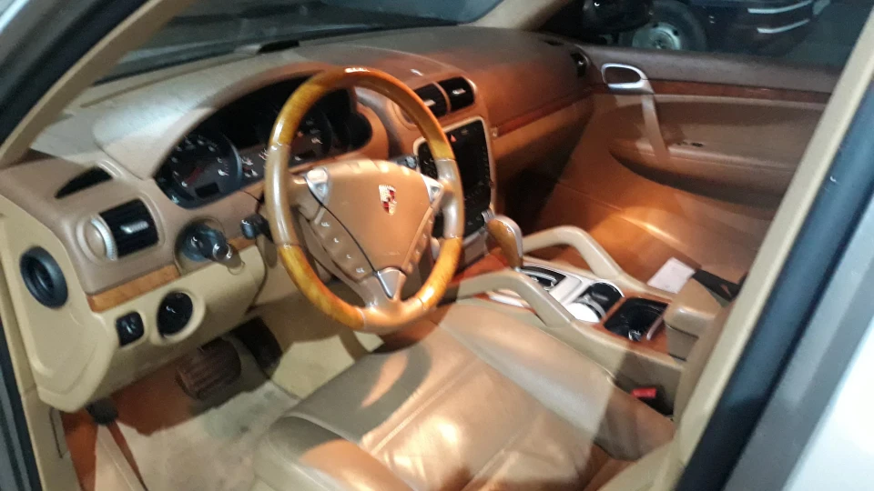 Porsche Cayenne Золотистий порш 2