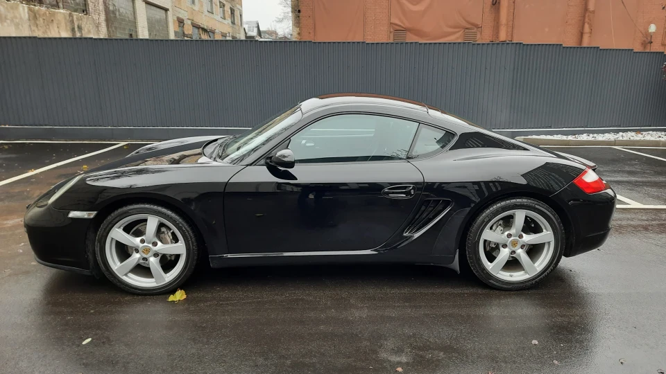 Porsche Cayman 3