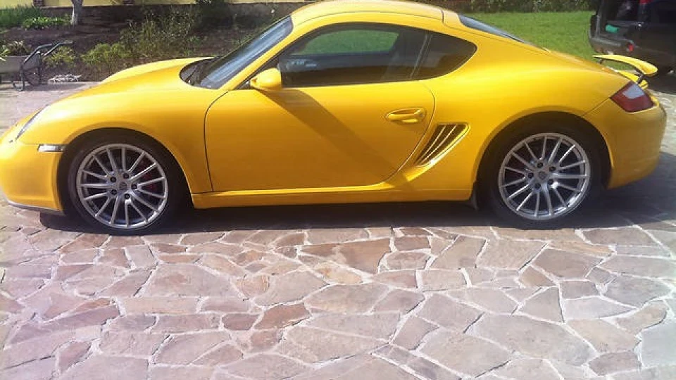 Porsche Cayman S 2