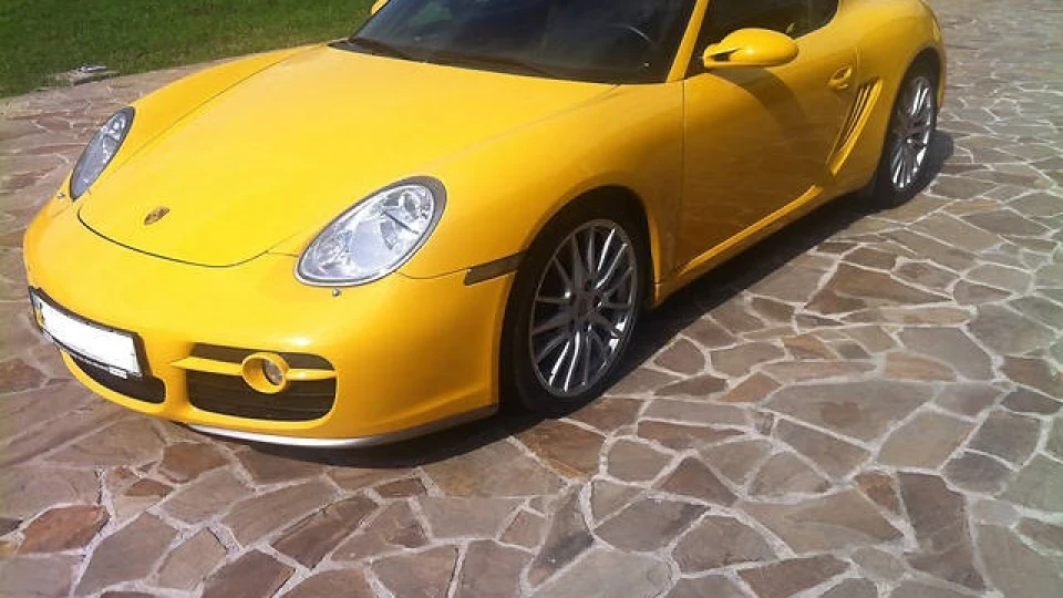 Porsche Cayman S 3