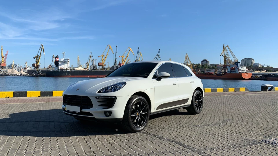 Porsche Macan 2