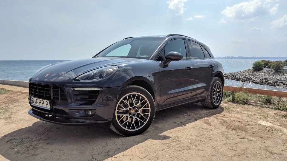 Porsche Macan NightBlue 5