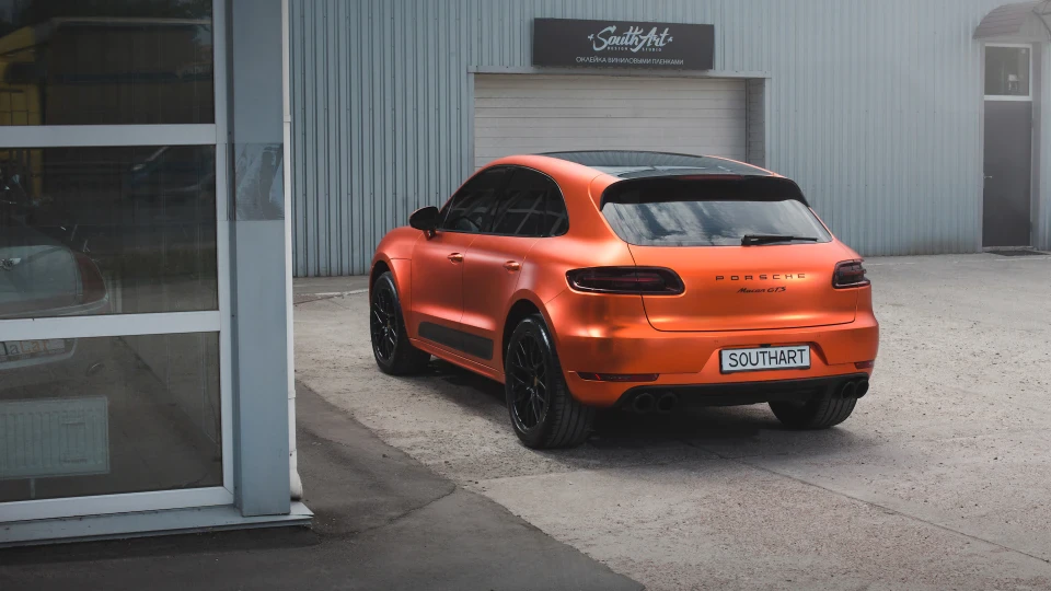 Porsche Macan ORANGE CHROME MATT 2