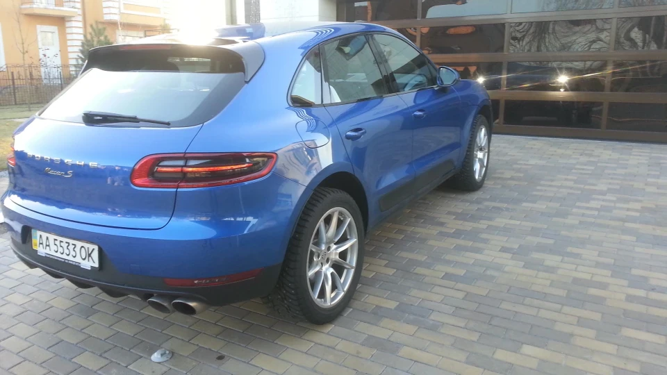 Porsche Macan S 3
