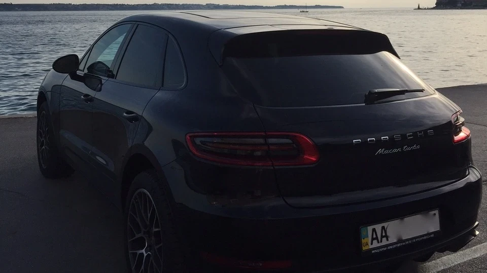 Porsche Macan Turbo 2