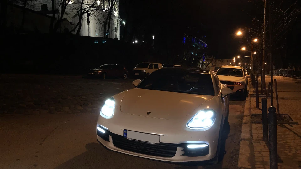 Porsche Panamera 5