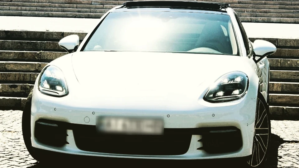 Porsche Panamera 4S 2