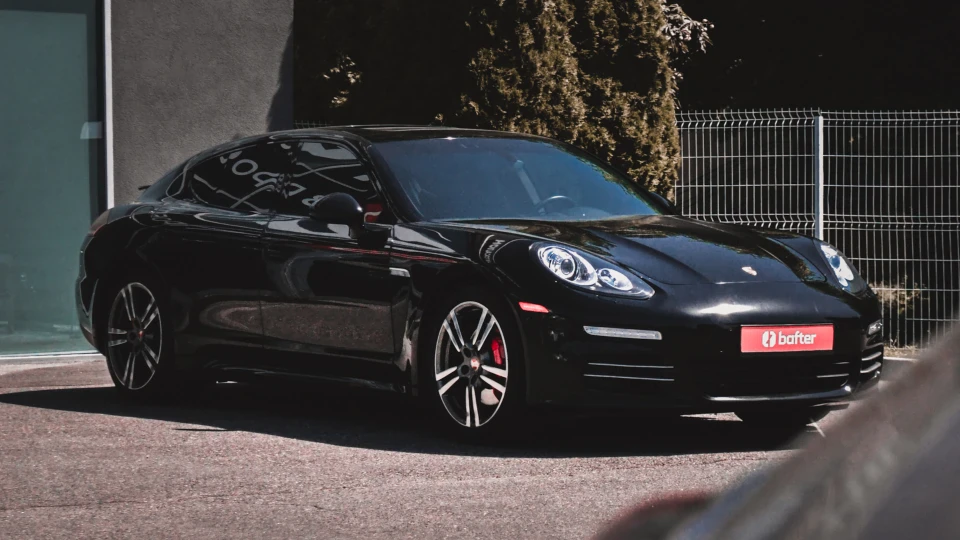 Porsche Panamera 4S 3
