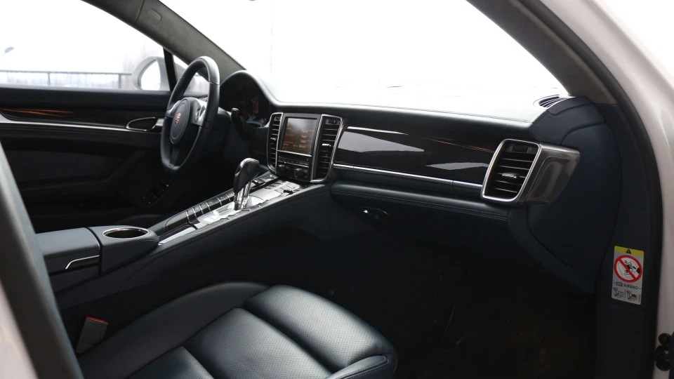 Porsche Panamera "casual elegance" 4