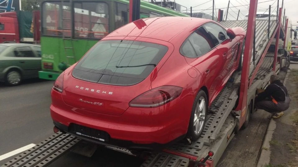 Porsche Panamera GTS 4