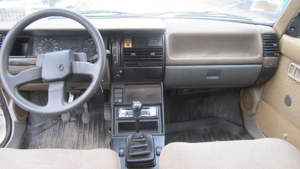 Renault 11 4