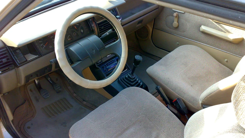 Renault 11 1.6 Dizel 4
