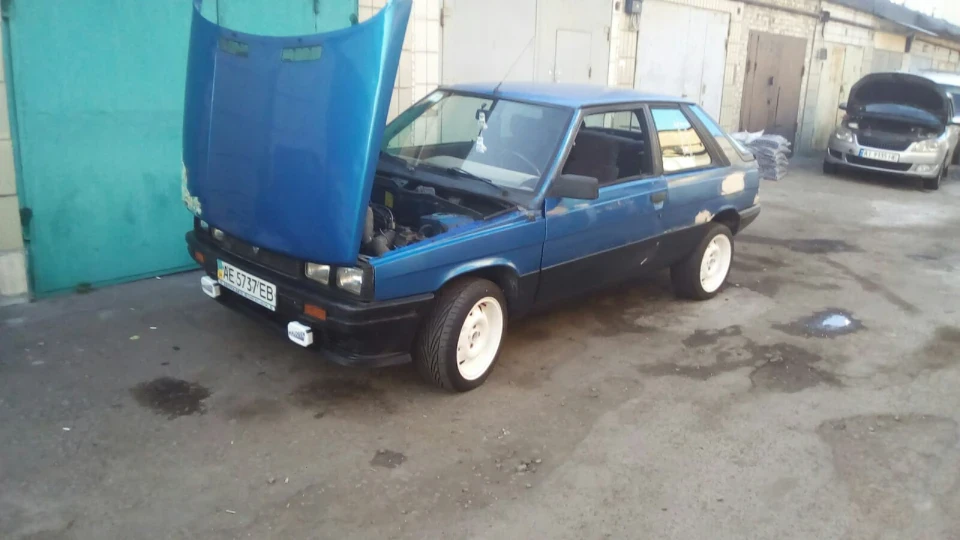 Renault 11 Renault 11Turbo 5