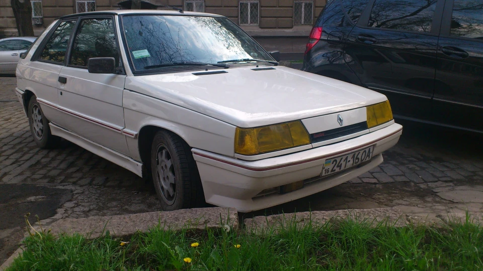 Renault 11 TURBO GT