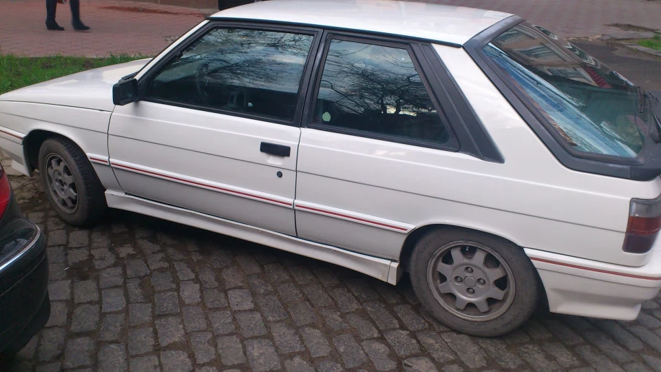 Renault 11 TURBO GT 3