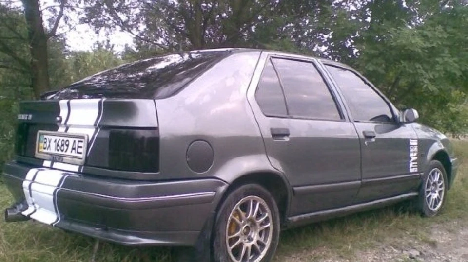 Renault 19 4