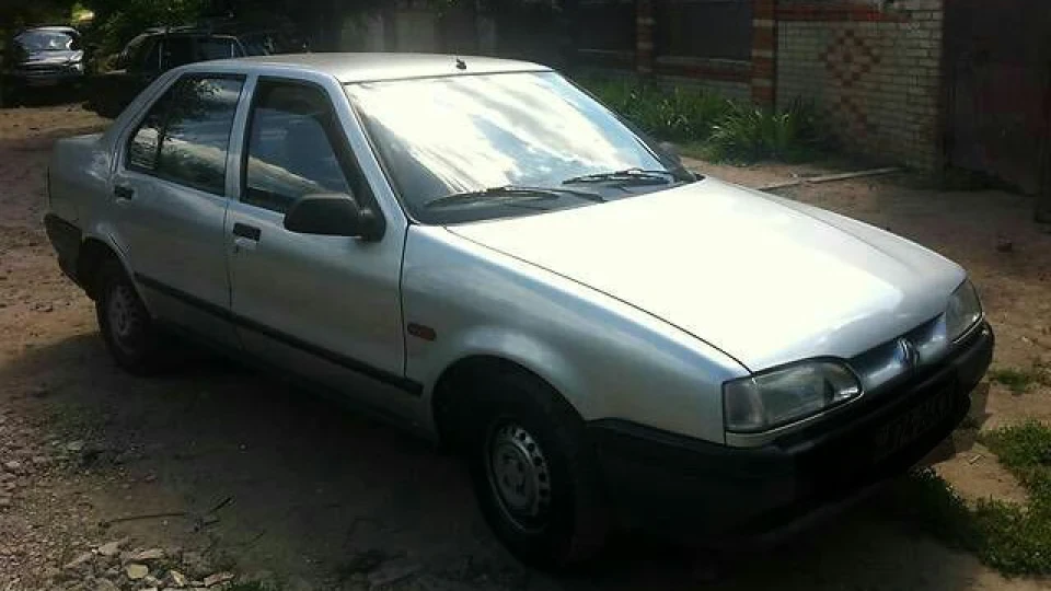 Renault 19 1.4 газ-бензин 2