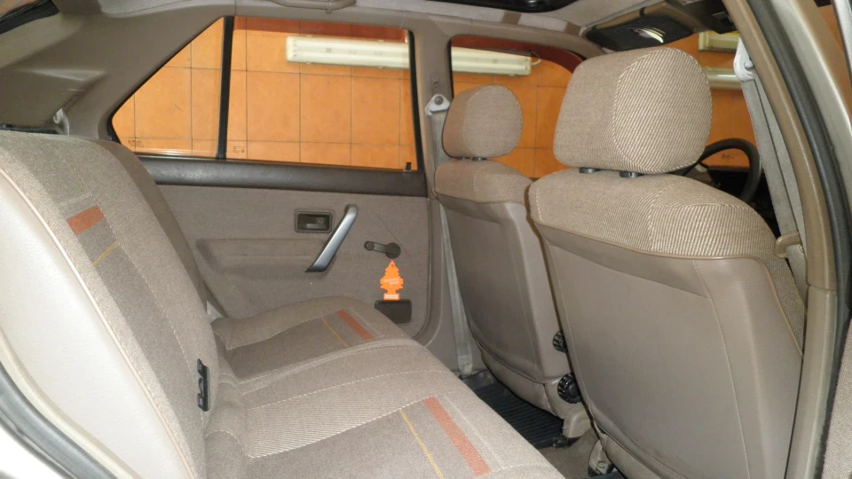 Renault 19 1.7 GTS 4