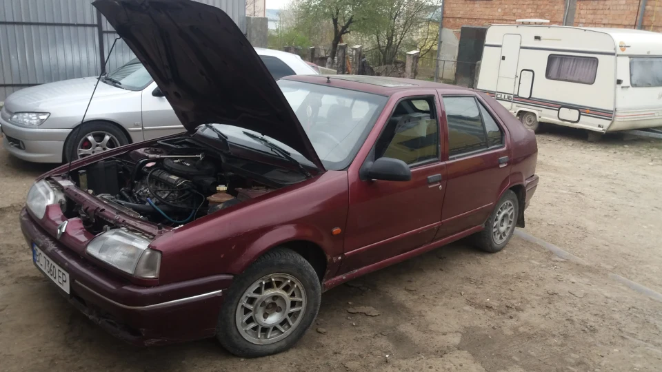 Renault 19 1.7 МОНА 3