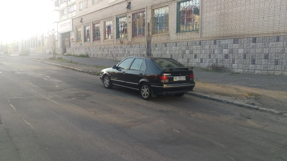 Renault 19 1.8 16V "franch mix" 4