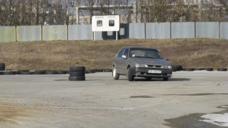 Renault 19 1.8i RT rally-car 5