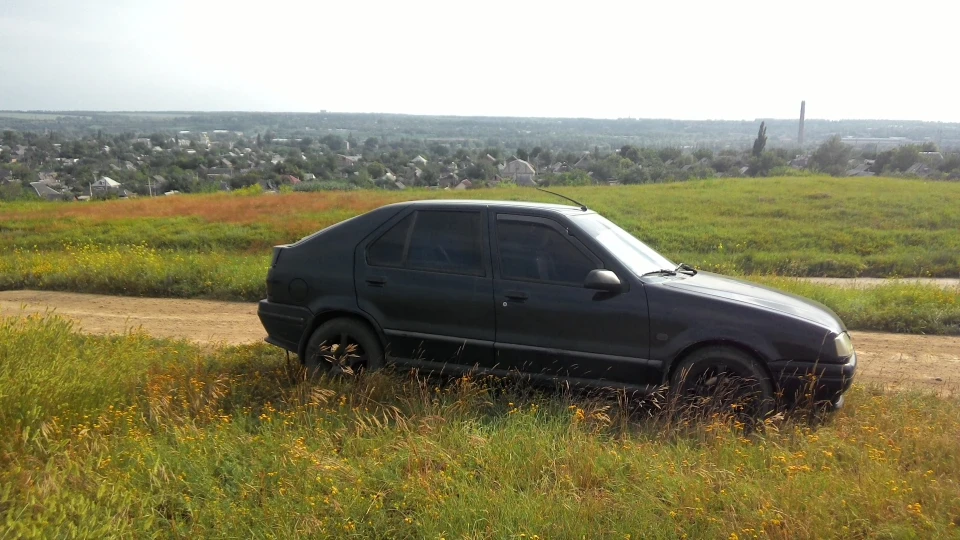 Renault 19 1.9D Тарахтуш 4
