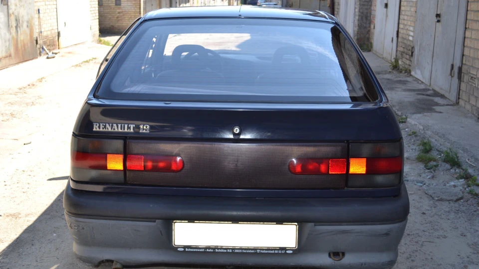 Renault 19 3 дверцята