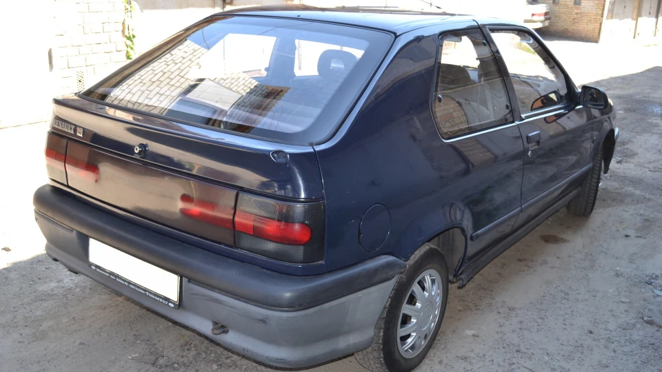 Renault 19 3 дверцята 2