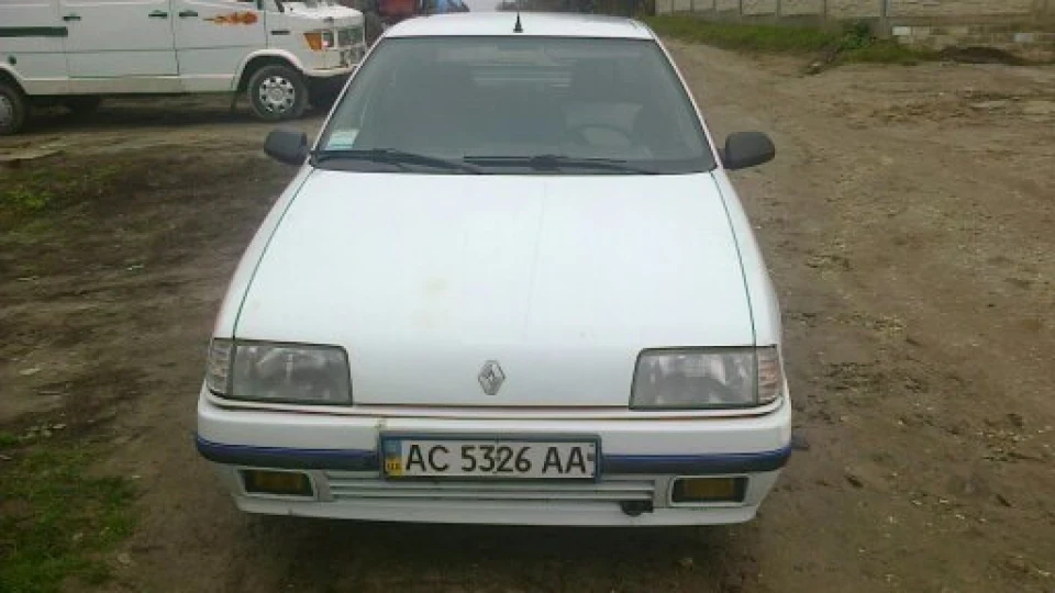 Renault 19 Білий металік 1.7 3