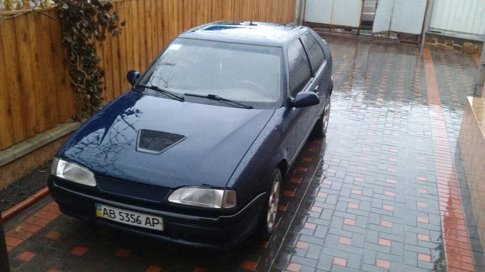 Renault 19 Coupe