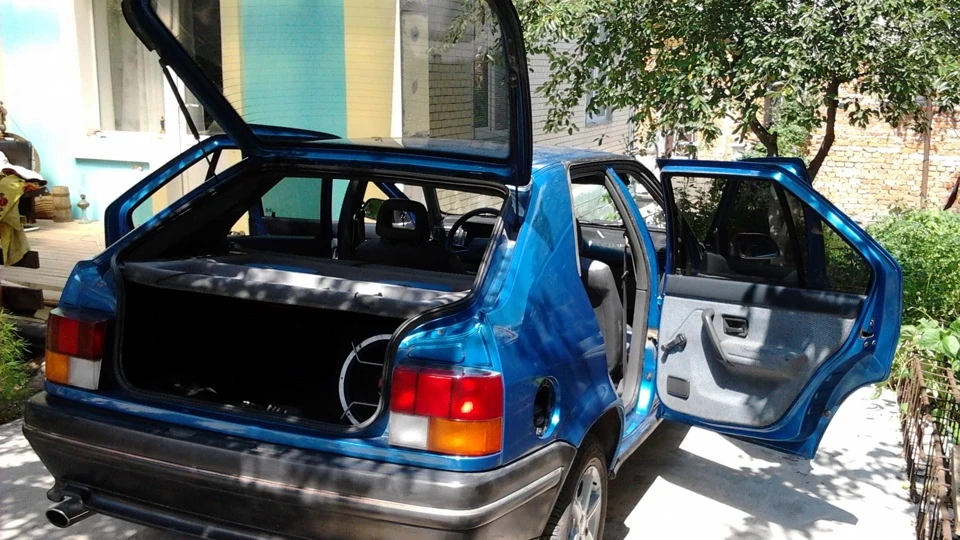 Renault 19 GTS 4