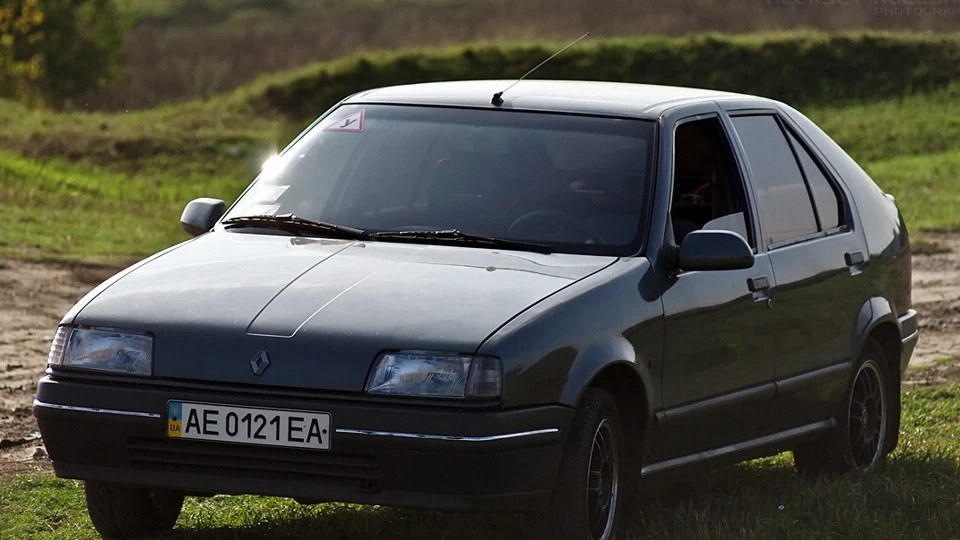 Renault 19 GTS 2