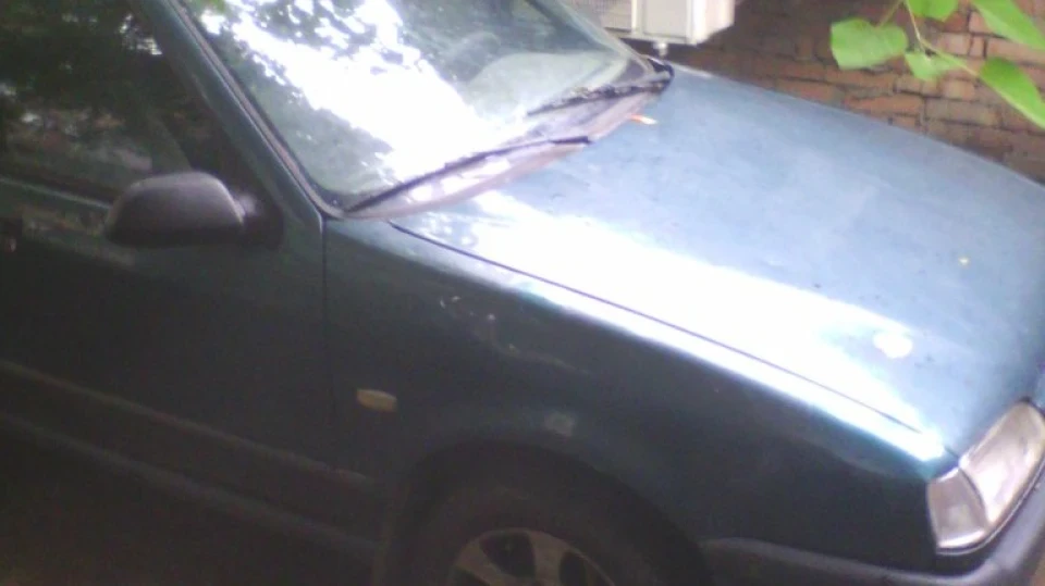 Renault 19 Поджопне зубило 2