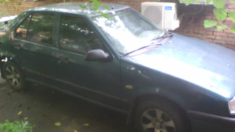 Renault 19 Поджопне зубило 4