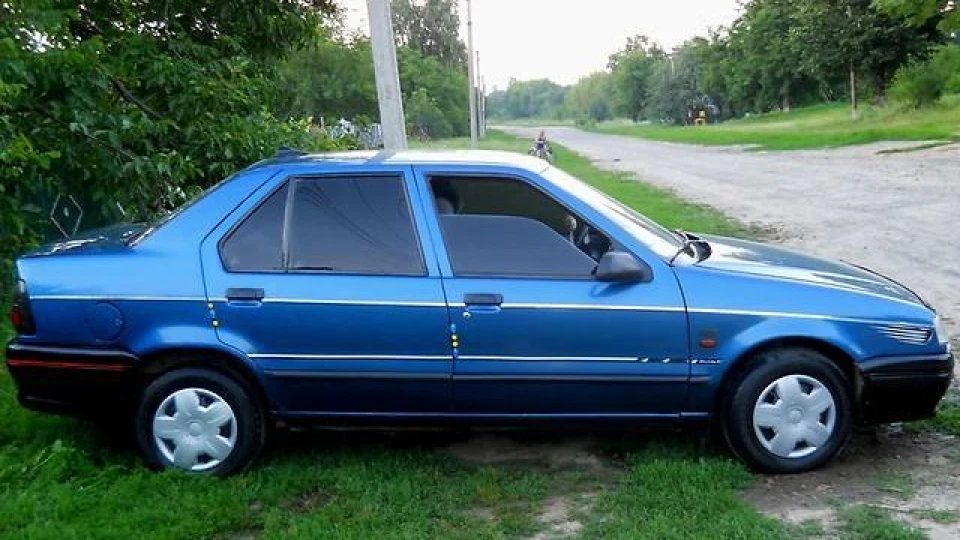 Renault 19 Синій металік 4