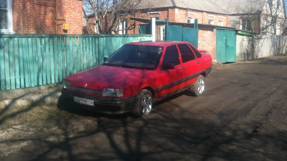 Renault 21