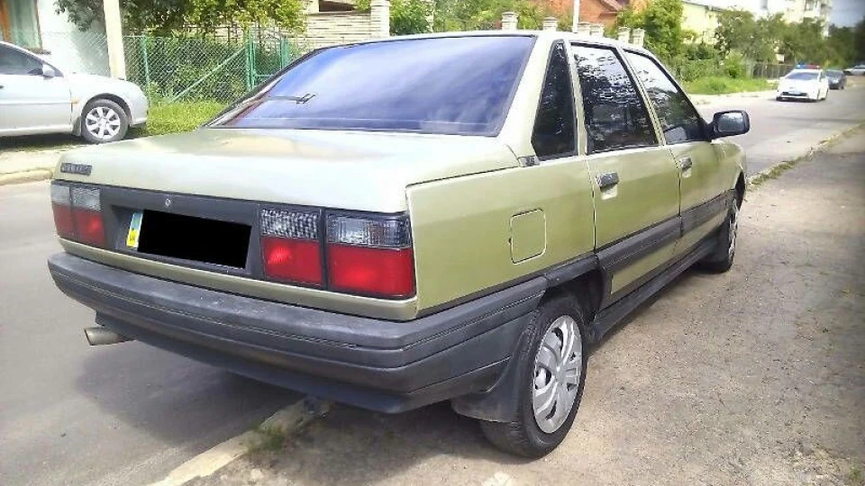 Renault 21 1.7 GTX 5