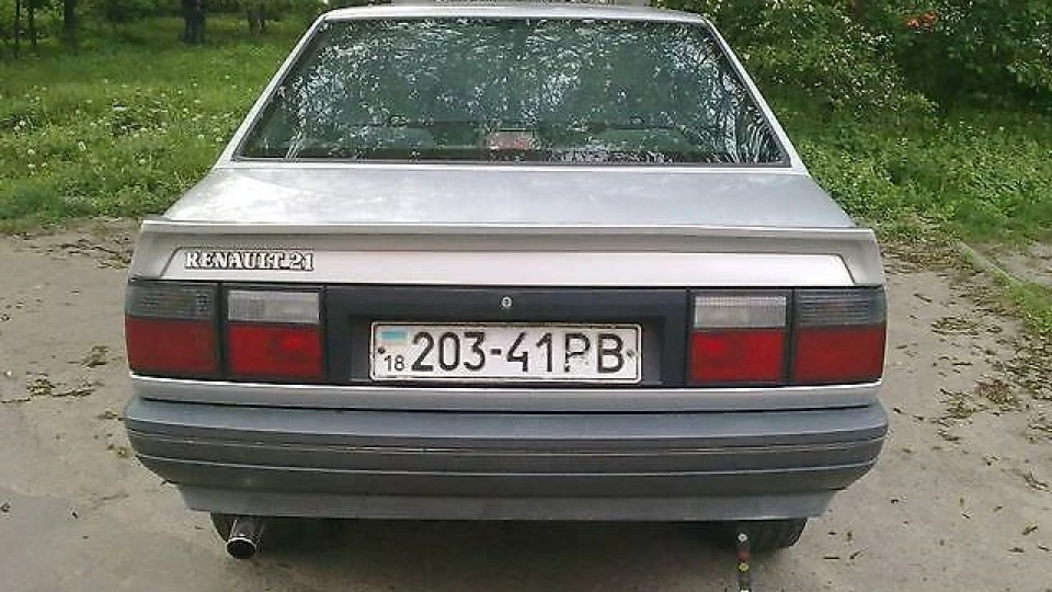 Renault 21 1.7 MONO 3