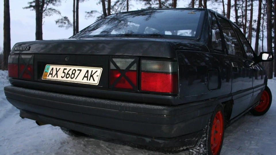 Renault 21 GTS-1.7i 2